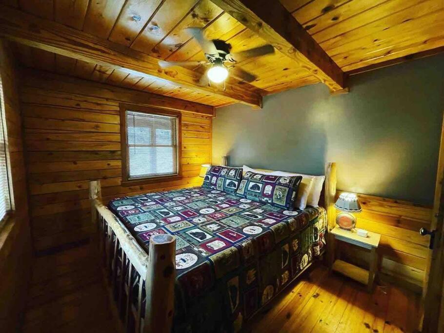 The Loft At Bear Mountain Log Cabins Юрика Спрингс Экстерьер фото